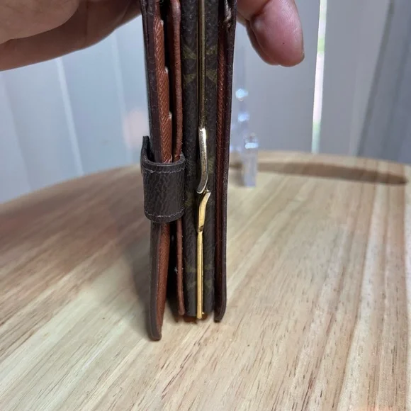 Louis Vuitton Brown Monogram Snap Wallet Snappy - Picture 16 of 17